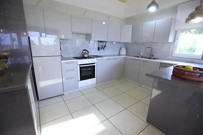 Image No.16-3 Bed Villa / Detached for sale