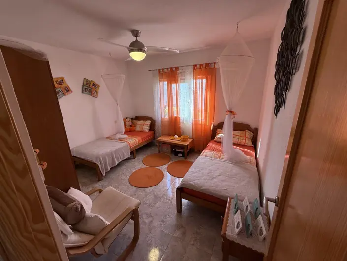 Image No.17-3 Bed Townhouse for sale