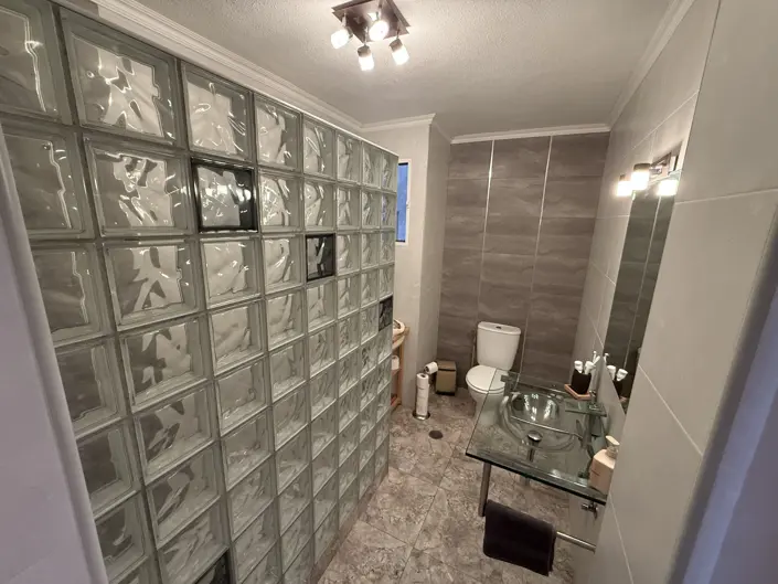 Image No.19-3 Bed Townhouse for sale