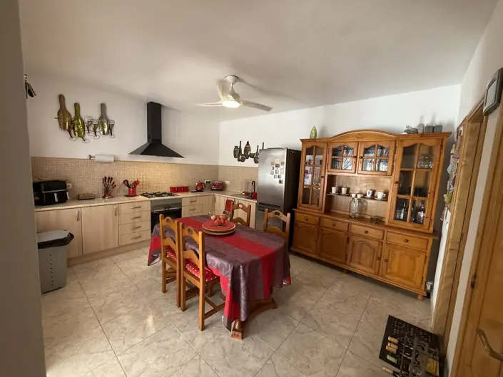 Image No.10-3 Bed Townhouse for sale