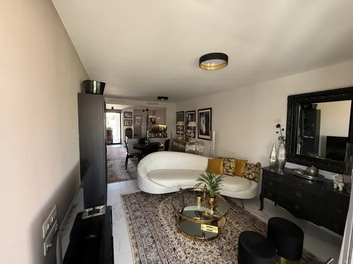 Image No.9-2 Bed Apartment for sale