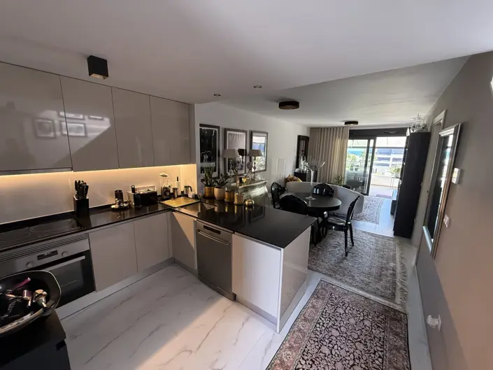 Image No.4-2 Bed Apartment for sale