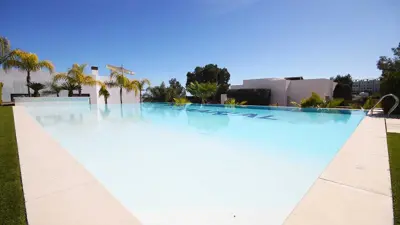 original_2-bed-2-bath-apartment-on-las-colinas-acacia-pool6863c4568579a-jpg