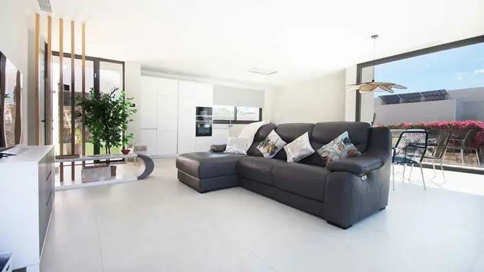 Image No.10-3 Bed Villa / Detached for sale