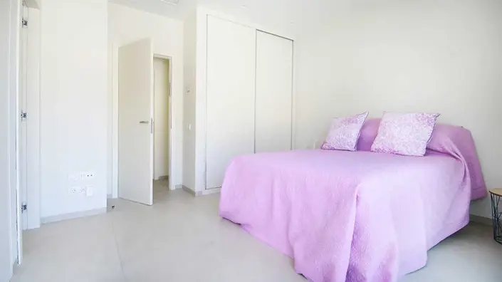 Image No.22-3 Bed Villa / Detached for sale