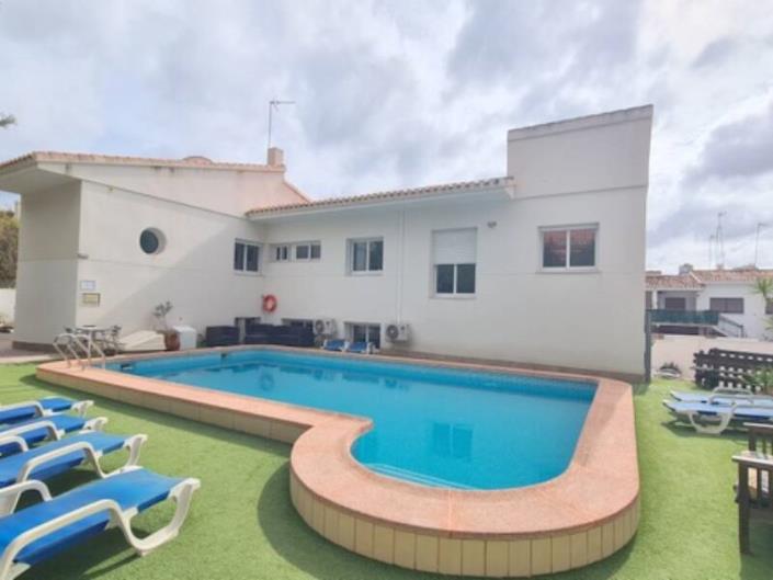 Image No.8-10 Bed Villa / Detached for sale