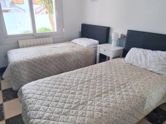 Image No.26-10 Bed Villa / Detached for sale