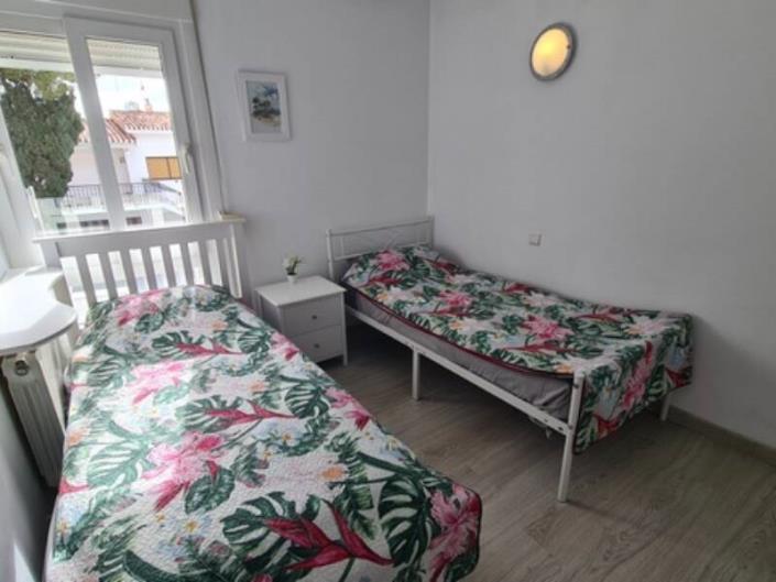 Image No.34-10 Bed Villa / Detached for sale