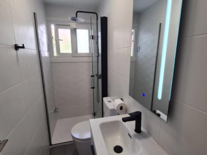 Image No.38-10 Bed Villa / Detached for sale