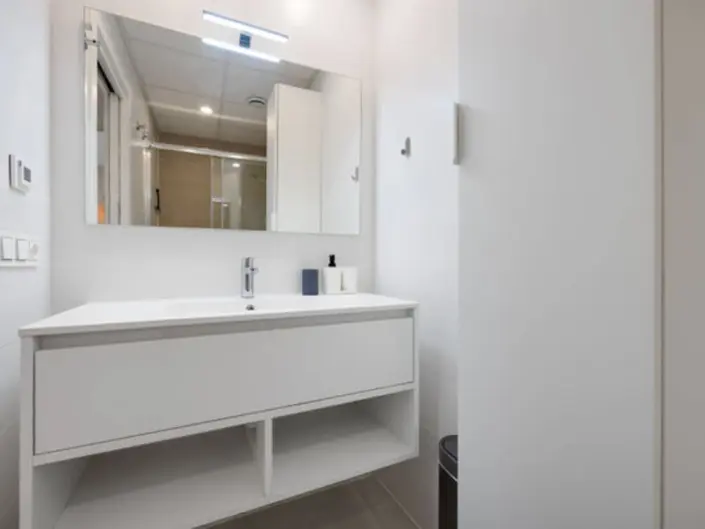 Image No.32-2 Bed Apartment for sale