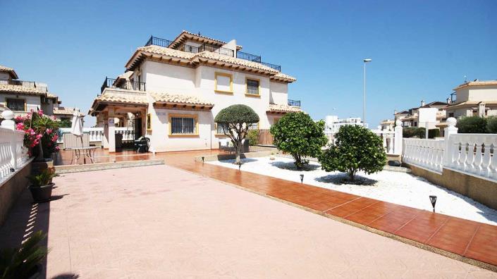 Image No.1-2 Bed Quad for sale