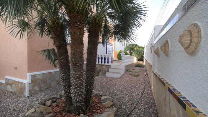 Image No.16-2 Bed Villa / Detached for sale