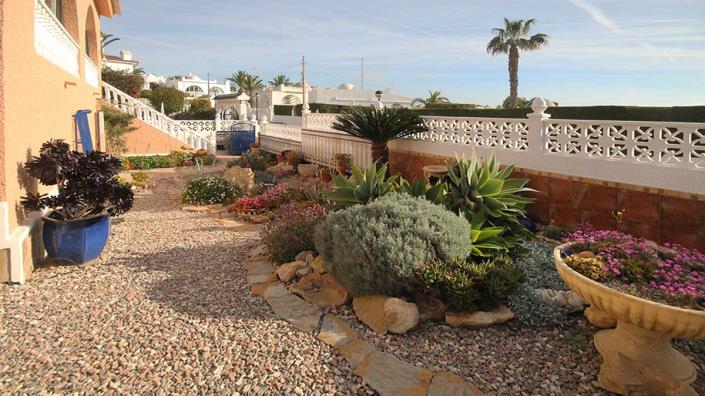 Image No.18-2 Bed Villa / Detached for sale