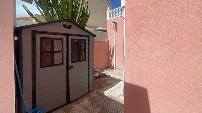 Image No.28-5 Bed Villa / Detached for sale