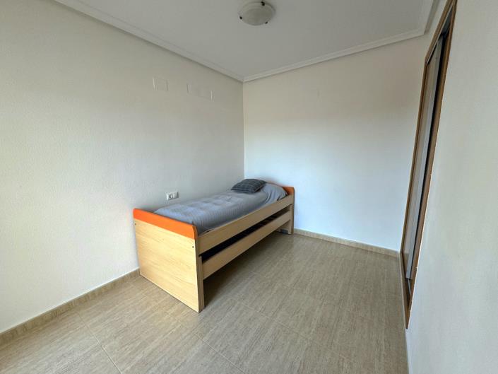 Image No.16-3 Bed Semi-Detached for sale