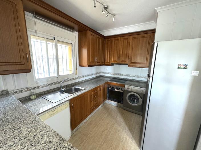 Image No.8-3 Bed Semi-Detached for sale