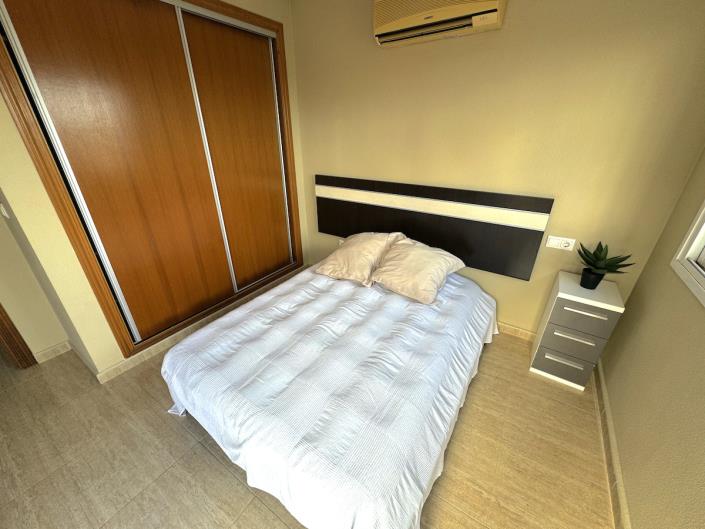 Image No.10-3 Bed Semi-Detached for sale