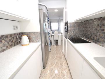 49146_bright_and_spacious_3_bedroom_townhouse_in_lo_crispin_160925190107_img_7136