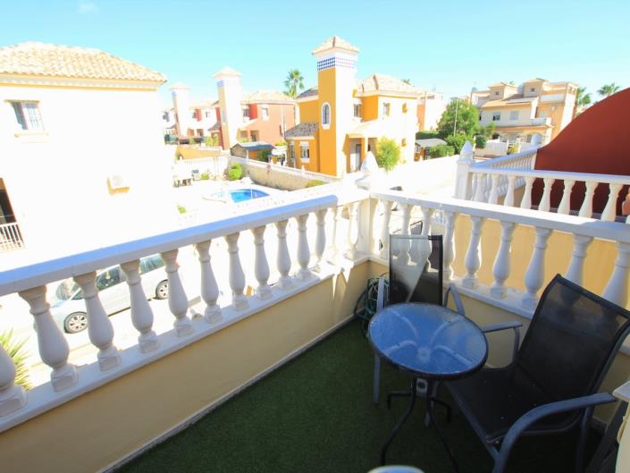 Image No.19-3 Bed Townhouse for sale