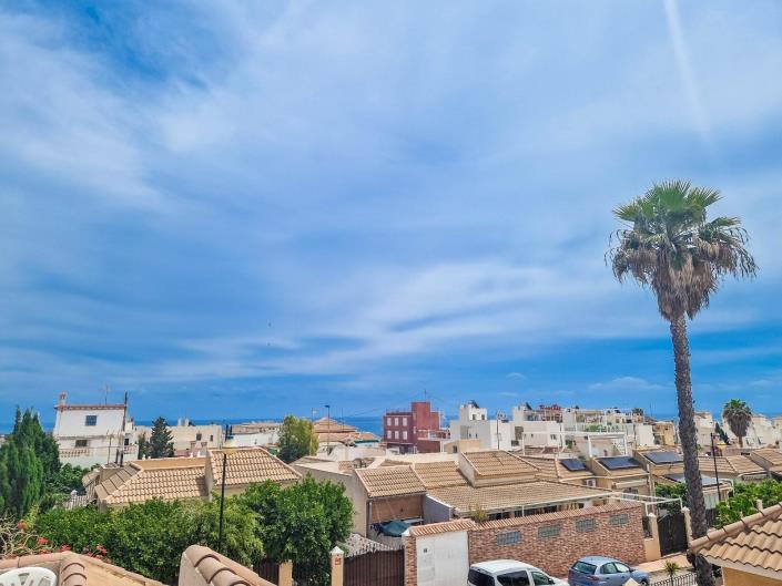 Image No.32-2 Bed Townhouse for sale