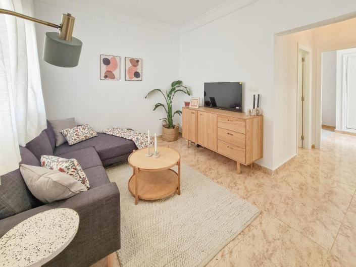 Image No.13-2 Bed Townhouse for sale