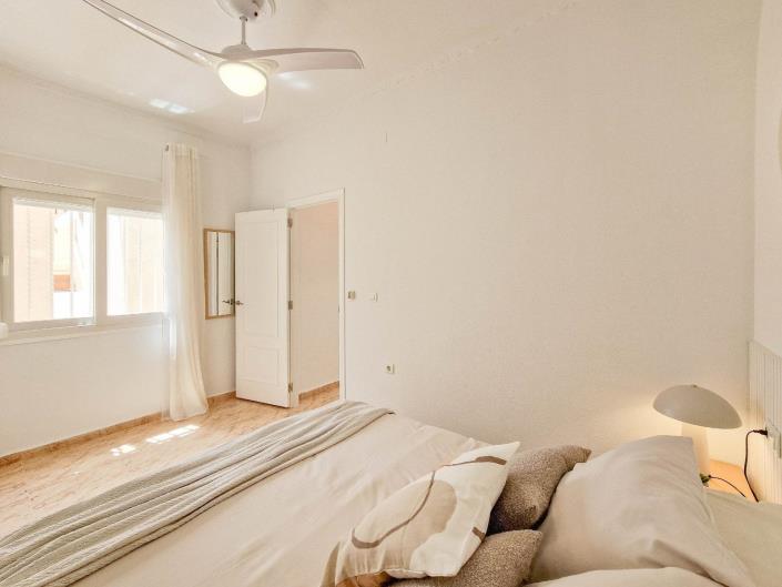 Image No.23-2 Bed Townhouse for sale