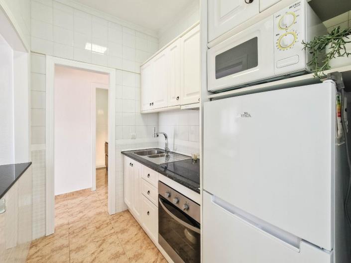 Image No.16-2 Bed Townhouse for sale