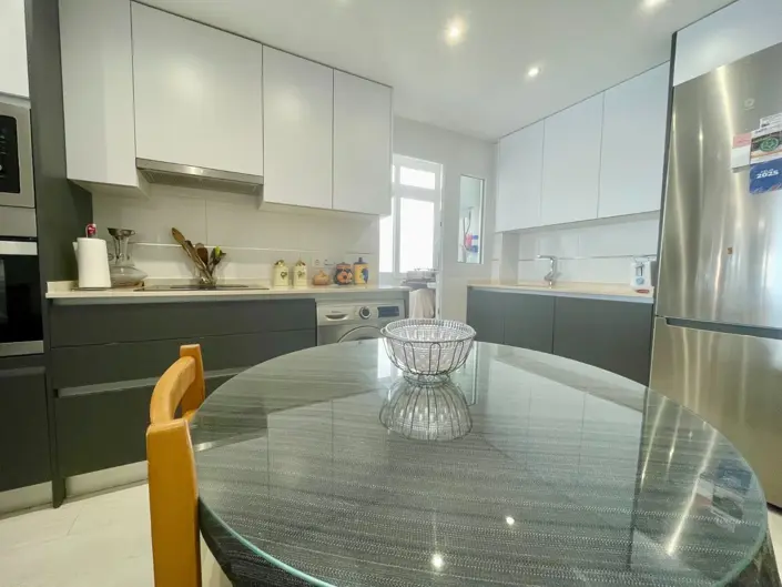 Image No.10-3 Bed Apartment for sale