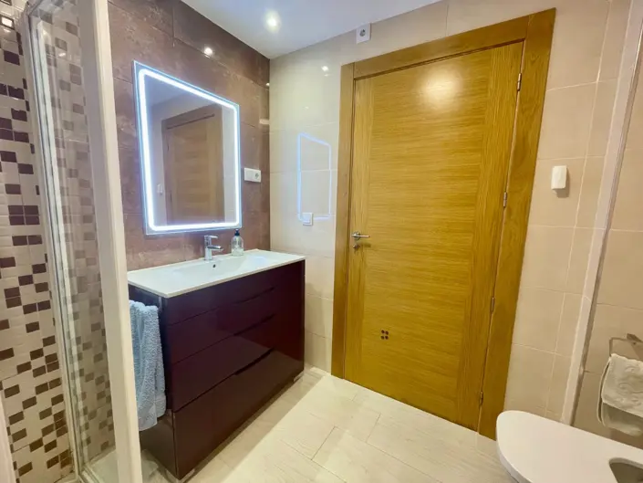 Image No.22-3 Bed Apartment for sale