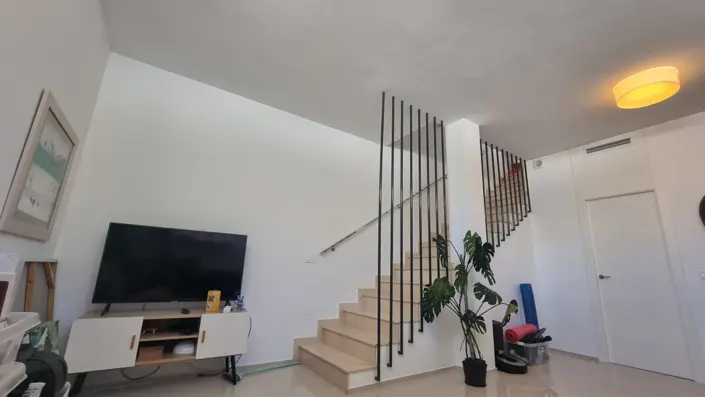 Image No.9-3 Bed Townhouse for sale