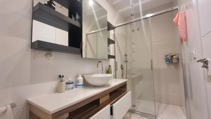 Image No.21-3 Bed Townhouse for sale