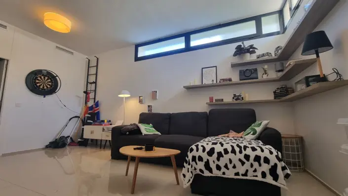 Image No.12-3 Bed Townhouse for sale