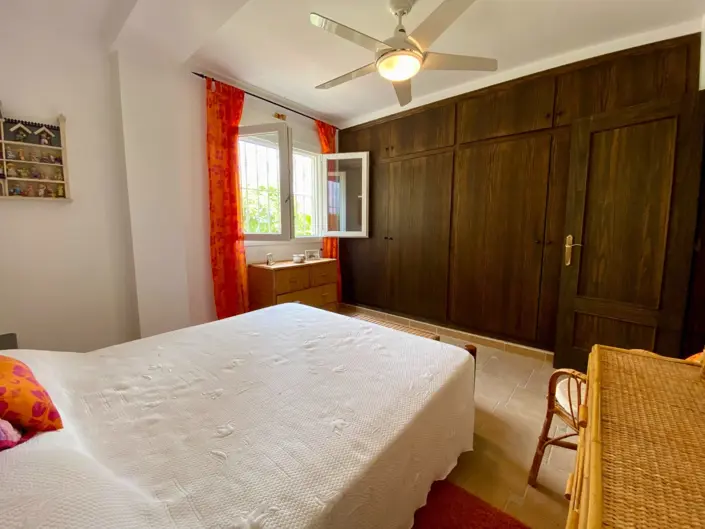 Image No.23-3 Bed Villa / Detached for sale