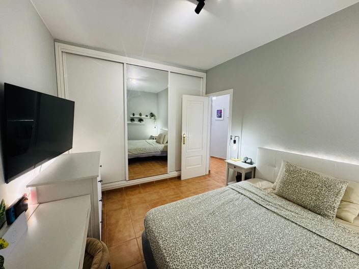 Image No.22-3 Bed Property for sale