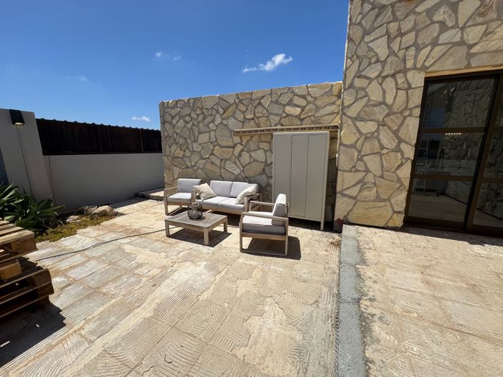 Image No.6-3 Bed Property for sale