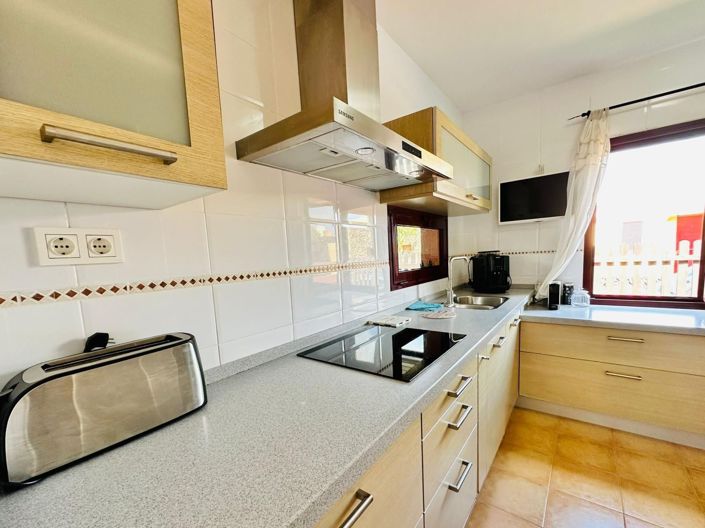 Image No.12-3 Bed Property for sale