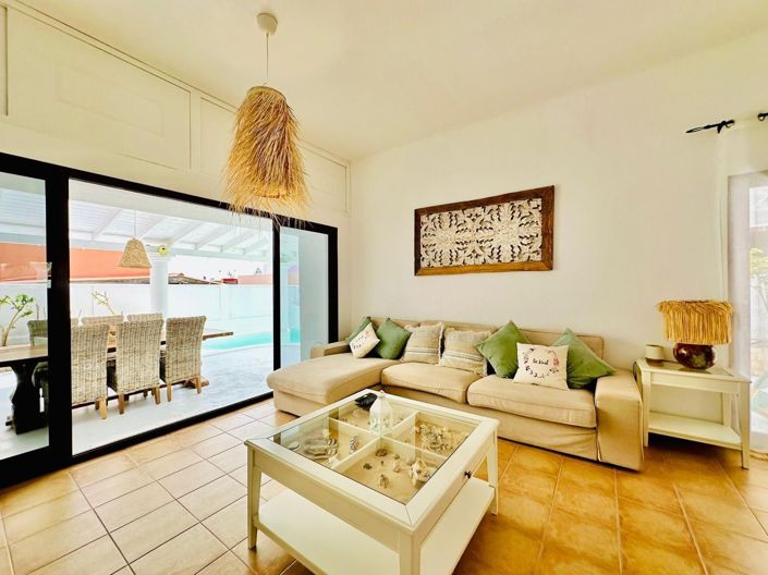 Image No.17-3 Bed Property for sale