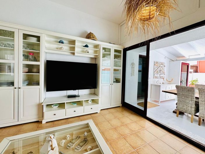 Image No.19-3 Bed Property for sale