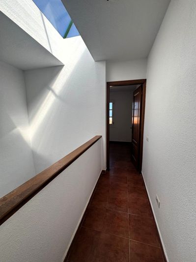 Image No.12-3 Bed Property for sale