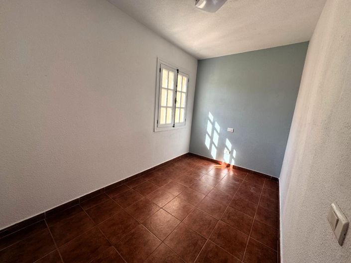 Image No.13-3 Bed Property for sale