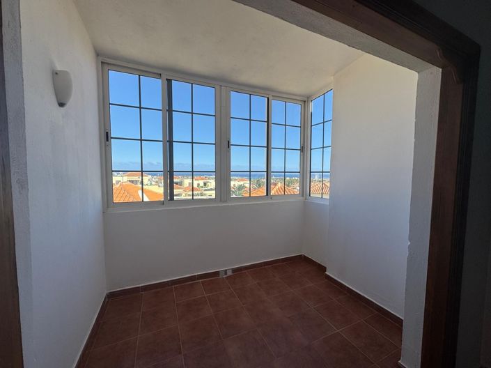 Image No.18-3 Bed Property for sale