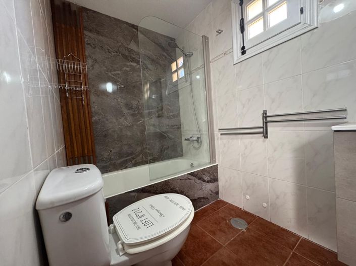 Image No.22-3 Bed Property for sale