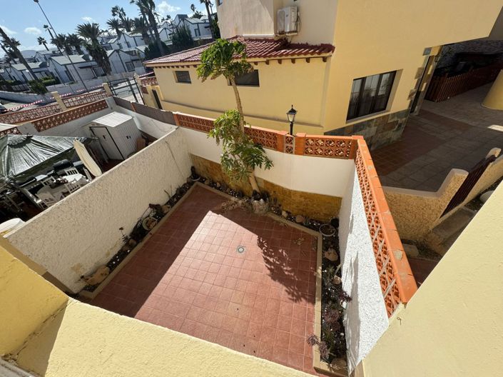 Image No.26-3 Bed Property for sale