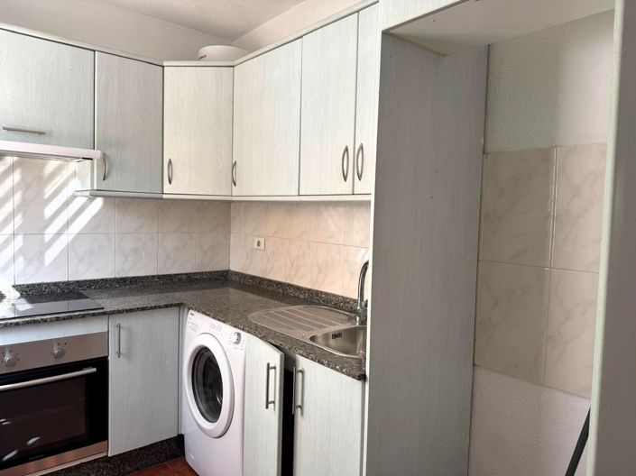 Image No.8-3 Bed Property for sale