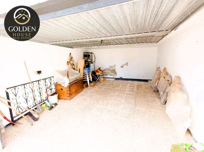 Image No.25-5 Bed Property for sale