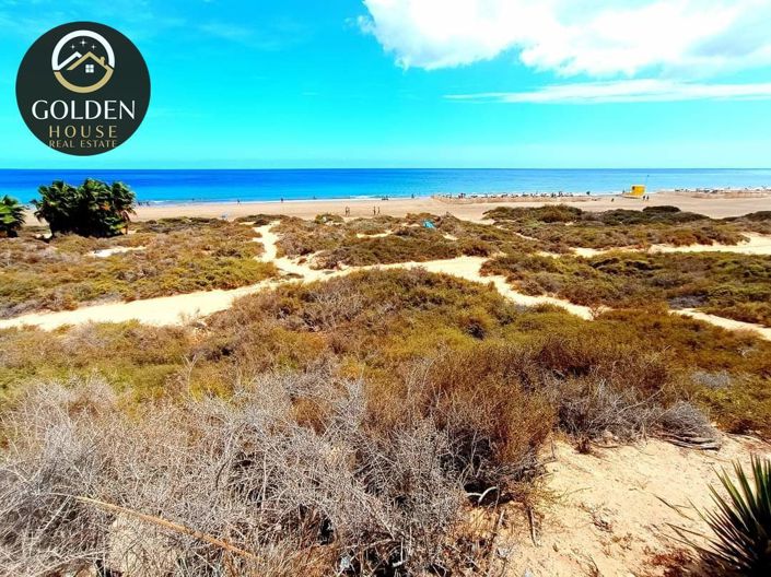 Image No.36-5 Bed Property for sale