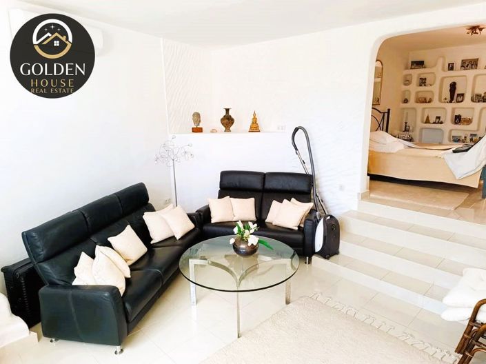 Image No.4-5 Bed Property for sale