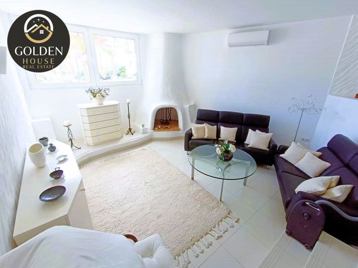 Image No.5-5 Bed Property for sale