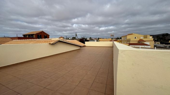 Image No.15-3 Bed Property for sale