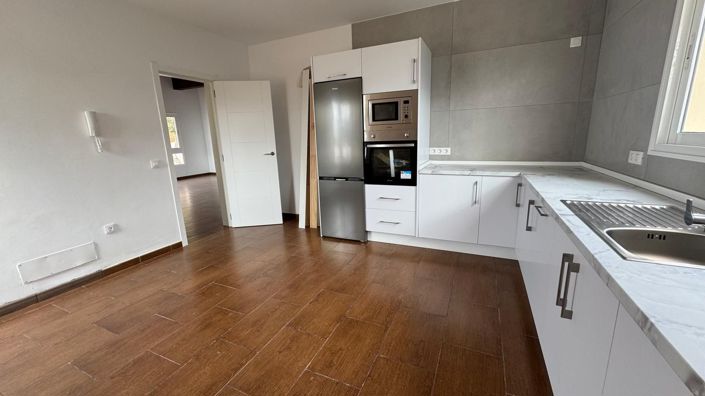 Image No.4-3 Bed Property for sale